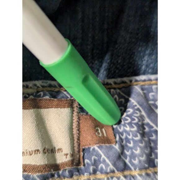 Paige Premium Womens Denim Walking Shorts Sz 31 Embroidered Back Pockets Stretch - Picture 9 of 11